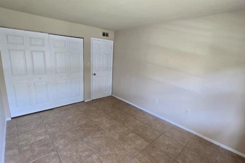 Condo in Orlando, Florida, 2 bedrooms  № 1854206 - photo 24