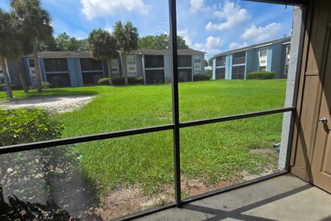 Condo in Orlando, Florida, 2 bedrooms  № 1854206 - photo 14