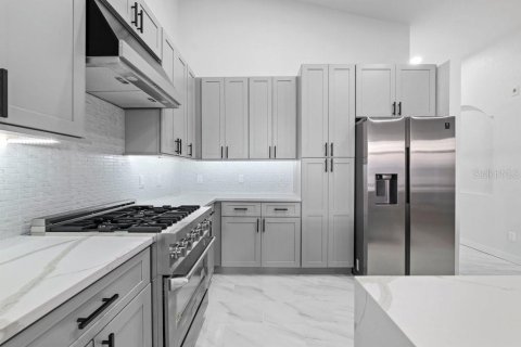 Condo in Jacksonville, Florida, 3 bedrooms  № 1687337 - photo 9