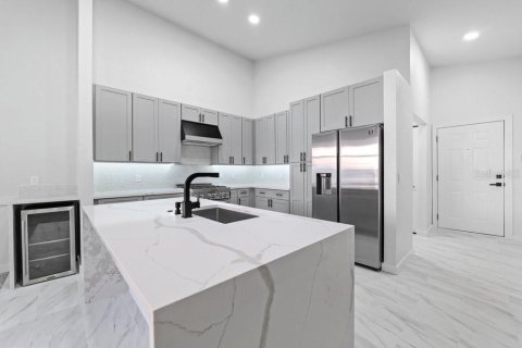 Condo in Jacksonville, Florida, 3 bedrooms  № 1687337 - photo 2