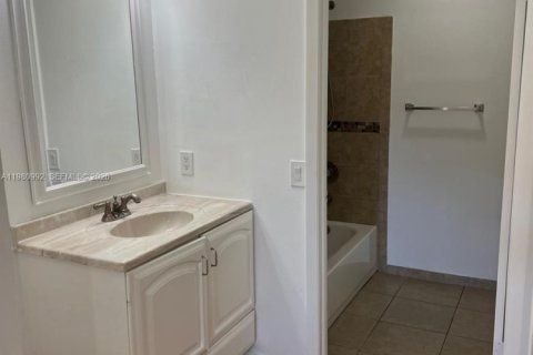 Снять в аренду кондоминиум в Майами, Флорида 2 спальни, 113.71м2, № 2044197 - фото 11