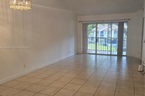 Снять в аренду кондоминиум в Майами, Флорида 2 спальни, 113.71м2, № 2044197 - фото 4