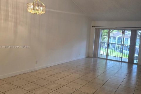 Снять в аренду кондоминиум в Майами, Флорида 2 спальни, 113.71м2, № 2044197 - фото 5