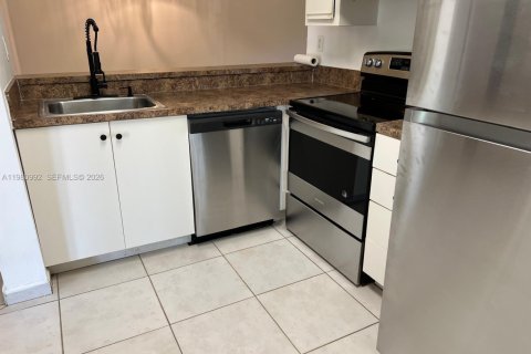 Снять в аренду кондоминиум в Майами, Флорида 2 спальни, 113.71м2, № 2044197 - фото 8