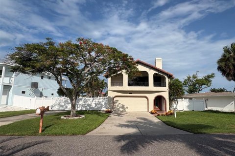 Villa ou maison à vendre à Redington Beach, Floride: 3 chambres, 163.97 m2 № 2266678 - photo 4