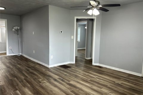 Villa ou maison à vendre à Bradenton, Floride: 3 chambres, 109.25 m2 № 2399440 - photo 8