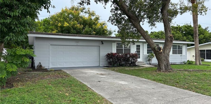 Villa ou maison à Bradenton, Floride 3 chambres, 109.25 m2 № 2399440