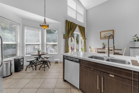 Villa ou maison à louer à Homestead, Floride: 4 chambres, 194.54 m2 № 2022522 - photo 8