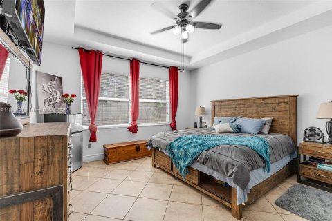 Villa ou maison à louer à Homestead, Floride: 4 chambres, 194.54 m2 № 2022522 - photo 11