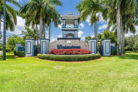 Villa ou maison à louer à Homestead, Floride: 4 chambres, 194.54 m2 № 2022522 - photo 27