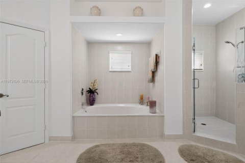 Villa ou maison à vendre à Miami Lakes, Floride: 5 chambres, 313.64 m2 № 2032849 - photo 27
