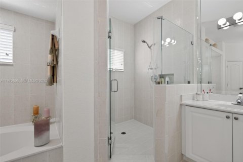 Villa ou maison à vendre à Miami Lakes, Floride: 5 chambres, 313.64 m2 № 2032849 - photo 29