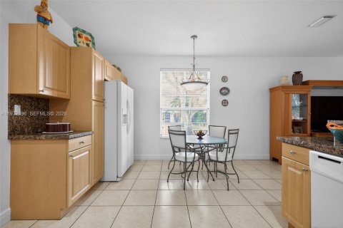 Villa ou maison à vendre à Miami Lakes, Floride: 5 chambres, 313.64 m2 № 2032849 - photo 16
