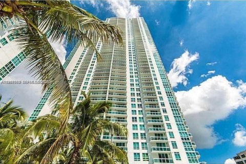 Condo in Miami, Florida, 1 bedroom  № 2029652