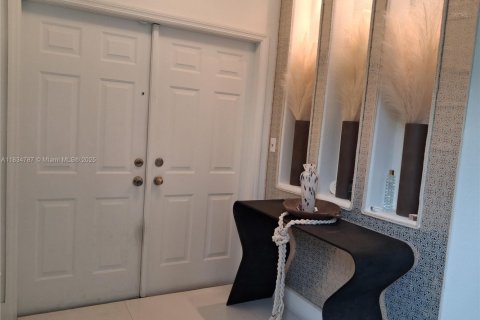 Townhouse in Doral, Florida 3 bedrooms, 211.45 sq.m. № 1818455 - photo 3