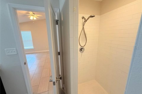 House in Deltona, Florida 3 bedrooms, 140 sq.m. № 2408564 - photo 16