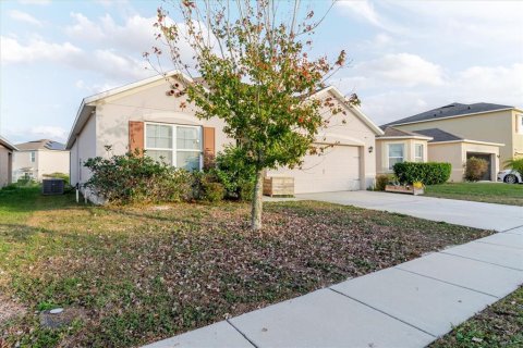 Casa en venta en Winter Haven, Florida, 4 dormitorios, 173.91 m2 № 2145373 - foto 4