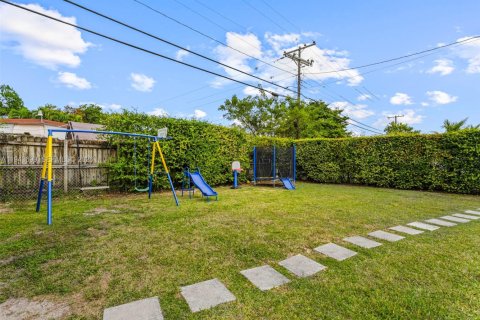 Casa en venta en Miami, Florida, 3 dormitorios, 104.24 m2 № 2000563 - foto 24