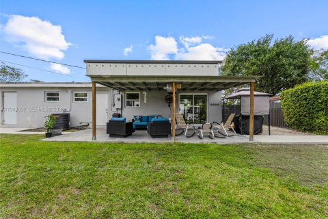 Casa en venta en Miami, Florida, 3 dormitorios, 104.24 m2 № 2000563 - foto 22