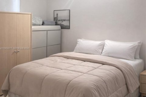 Adosado en venta en Miami, Florida, 3 dormitorios, 162.02 m2 № 2023921 - foto 16