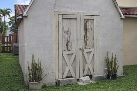 Adosado en venta en Miami, Florida, 3 dormitorios, 162.02 m2 № 2023921 - foto 21