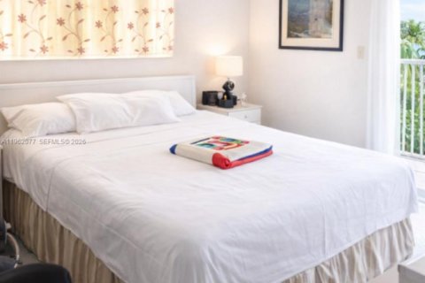Adosado en venta en Miami, Florida, 3 dormitorios, 162.02 m2 № 2023921 - foto 14