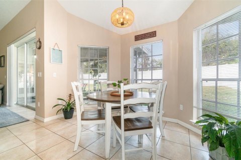 Casa en venta en Lake Mary, Florida, 4 dormitorios, 206.52 m2 № 1909614 - foto 9