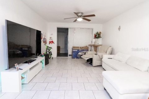 Condo in New Port Richey, Florida, 2 bedrooms  № 1347568 - photo 5