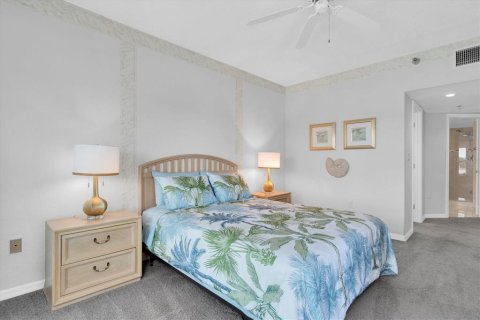 Condominio en venta en Saint Pete Beach, Florida, 2 dormitorios, 144 m2 № 1907500 - foto 16