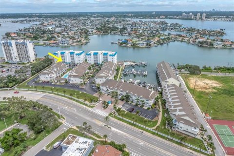 Condominio en venta en Saint Pete Beach, Florida, 2 dormitorios, 144 m2 № 1907500 - foto 3
