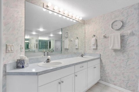 Condominio en venta en Saint Pete Beach, Florida, 2 dormitorios, 144 m2 № 1907500 - foto 18