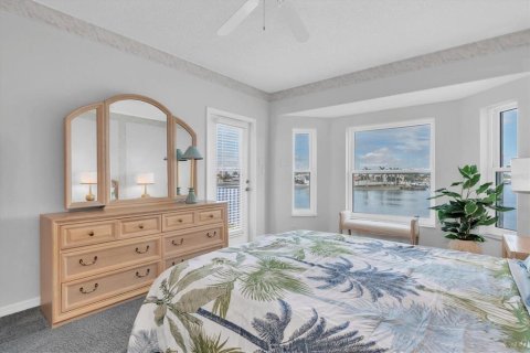 Condominio en venta en Saint Pete Beach, Florida, 2 dormitorios, 144 m2 № 1907500 - foto 15