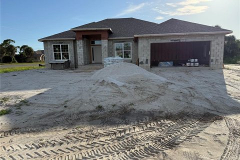 House in Rotonda, Florida 4 bedrooms, 216.46 sq.m. № 2330127