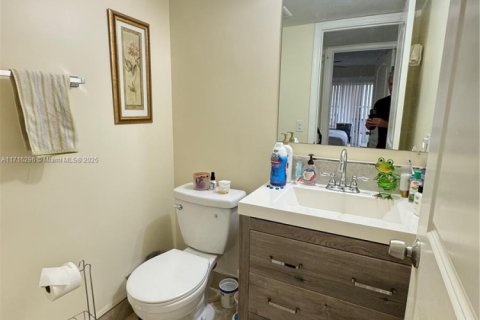 Copropriété à vendre à Pembroke Pines, Floride: 2 chambres, 88.54 m2 № 2089069 - photo 7