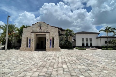 Immobilier commercial à louer à Miami, Floride: 46.45 m2 № 2009300 - photo 2