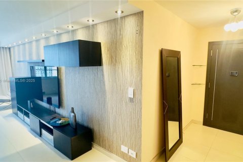 Condominio en alquiler en Sunny Isles Beach, Florida, 3 dormitorios, 143.44 m2 № 1980102 - foto 6