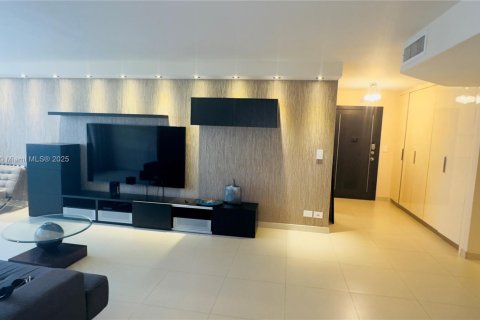 Condominio en alquiler en Sunny Isles Beach, Florida, 3 dormitorios, 143.44 m2 № 1980102 - foto 7