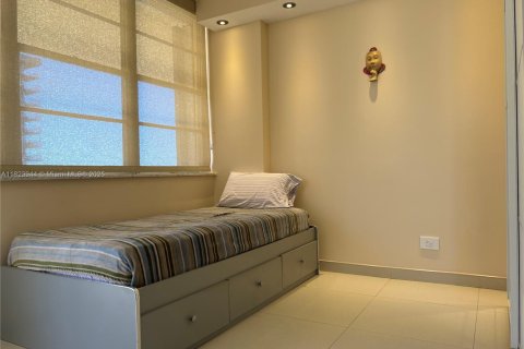 Condominio en alquiler en Sunny Isles Beach, Florida, 3 dormitorios, 143.44 m2 № 1980102 - foto 26