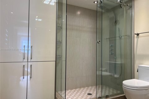Condominio en alquiler en Sunny Isles Beach, Florida, 3 dormitorios, 143.44 m2 № 1980102 - foto 24