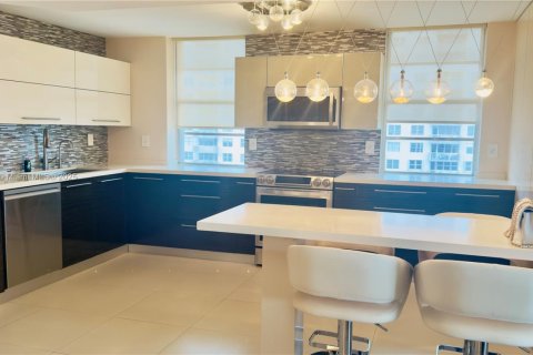 Condominio en alquiler en Sunny Isles Beach, Florida, 3 dormitorios, 143.44 m2 № 1980102 - foto 10