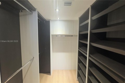 Condominio en alquiler en Sunny Isles Beach, Florida, 3 dormitorios, 143.44 m2 № 1980102 - foto 15