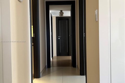 Condominio en alquiler en Sunny Isles Beach, Florida, 3 dormitorios, 143.44 m2 № 1980102 - foto 19