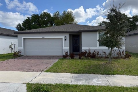 House in Winter Haven, Florida 3 bedrooms, 183.76 sq.m. № 2094836 - photo 2