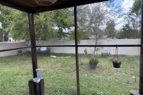 House in Winter Haven, Florida 3 bedrooms, 183.76 sq.m. № 2094836 - photo 12