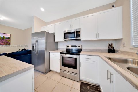 Adosado en venta en Homestead, Florida, 3 dormitorios, 123.37 m2 № 1781543 - foto 14