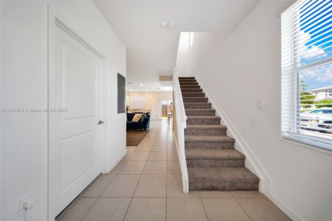 Adosado en venta en Homestead, Florida, 3 dormitorios, 123.37 m2 № 1781543 - foto 5