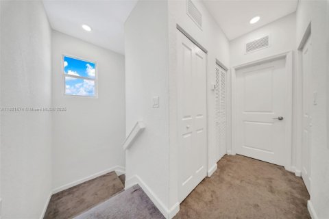 Adosado en venta en Homestead, Florida, 3 dormitorios, 123.37 m2 № 1781543 - foto 19
