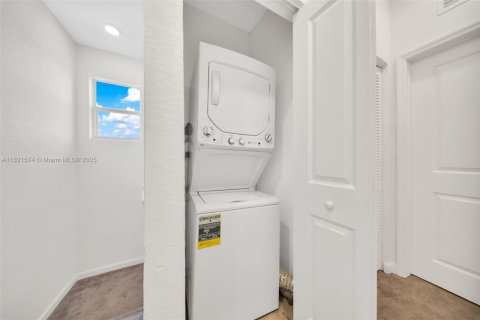 Adosado en venta en Homestead, Florida, 3 dormitorios, 123.37 m2 № 1781543 - foto 20