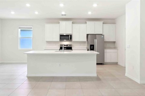 Casa en venta en Brooksville, Florida, 4 dormitorios, 220.36 m2 № 1815207 - foto 11