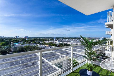 Condo in Miami, Florida, 2 bedrooms  № 1701611 - photo 26